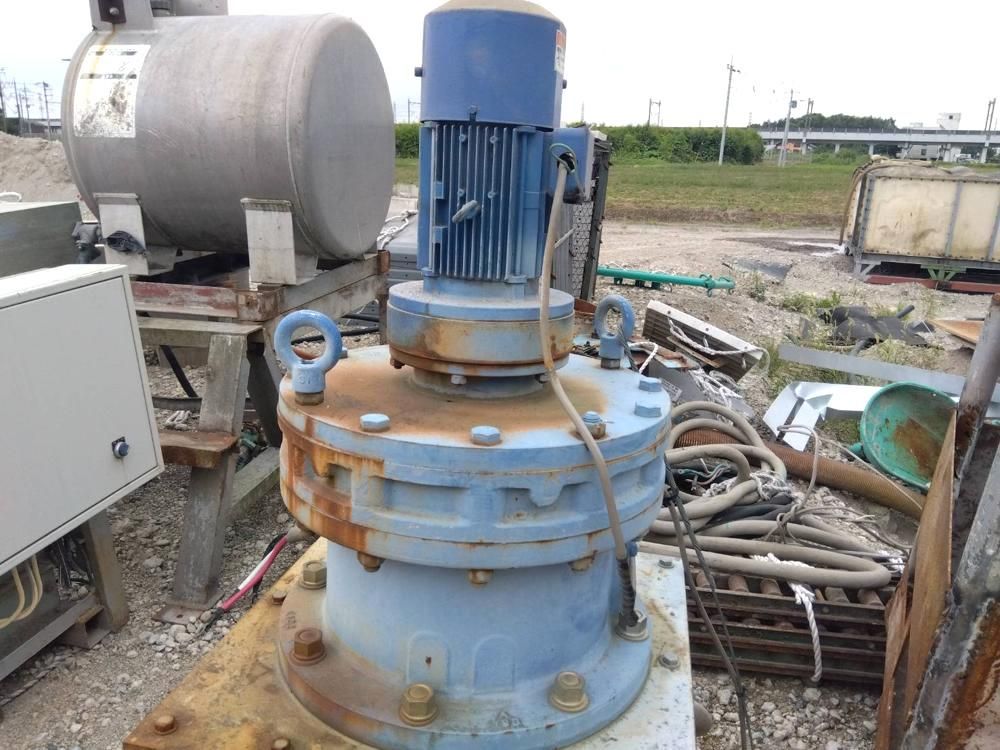住友重機械工業製竪型モーター TC-F/FB-2D 1.5kW(中古)の写真