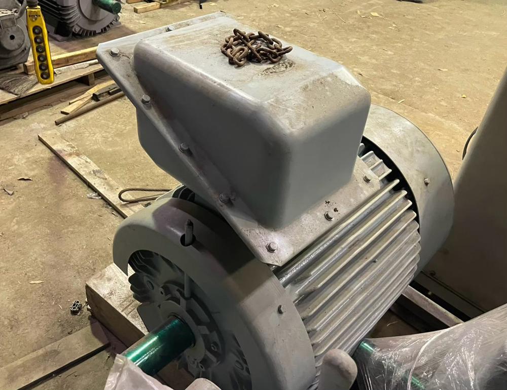 東芝製モーター TIKK-FBK 55kW(中古)の写真(6枚目)
