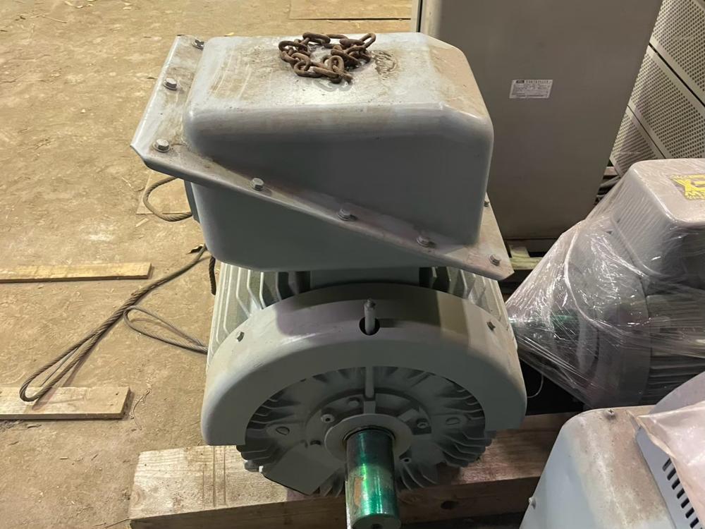 東芝製モーター TIKK-FBK 55kW(中古)の写真(7枚目)