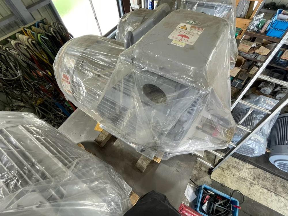 東芝製モーター SF-TH 55kW（中古）の写真