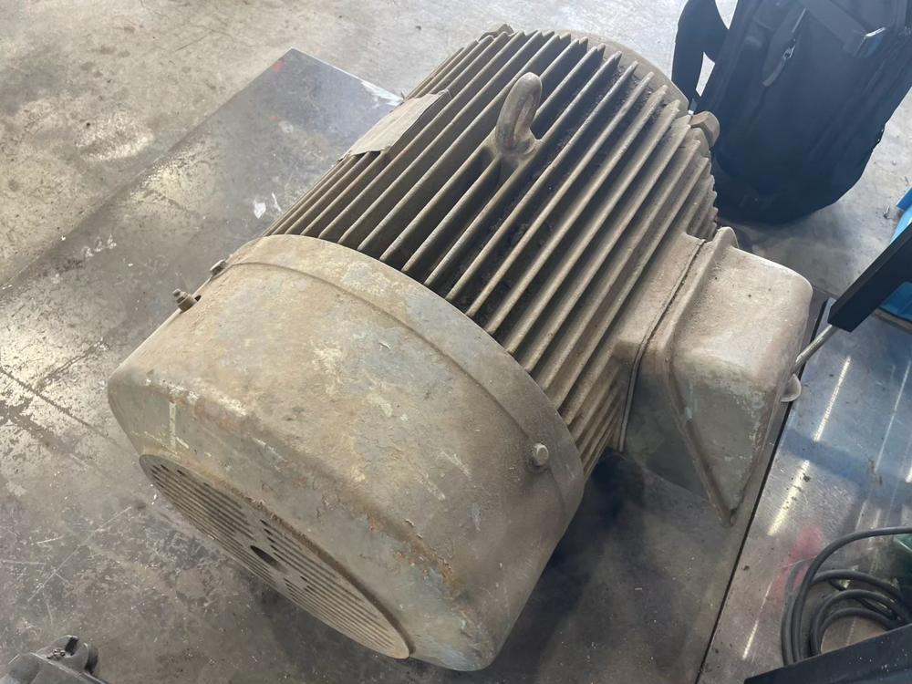 明電舎製モーター TE6-NNRY 15kW（中古）の写真（3枚目）