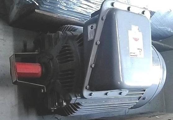 東芝三菱電機産業システム製モーター TIKK-FBKW11 55kW（中古）の写真