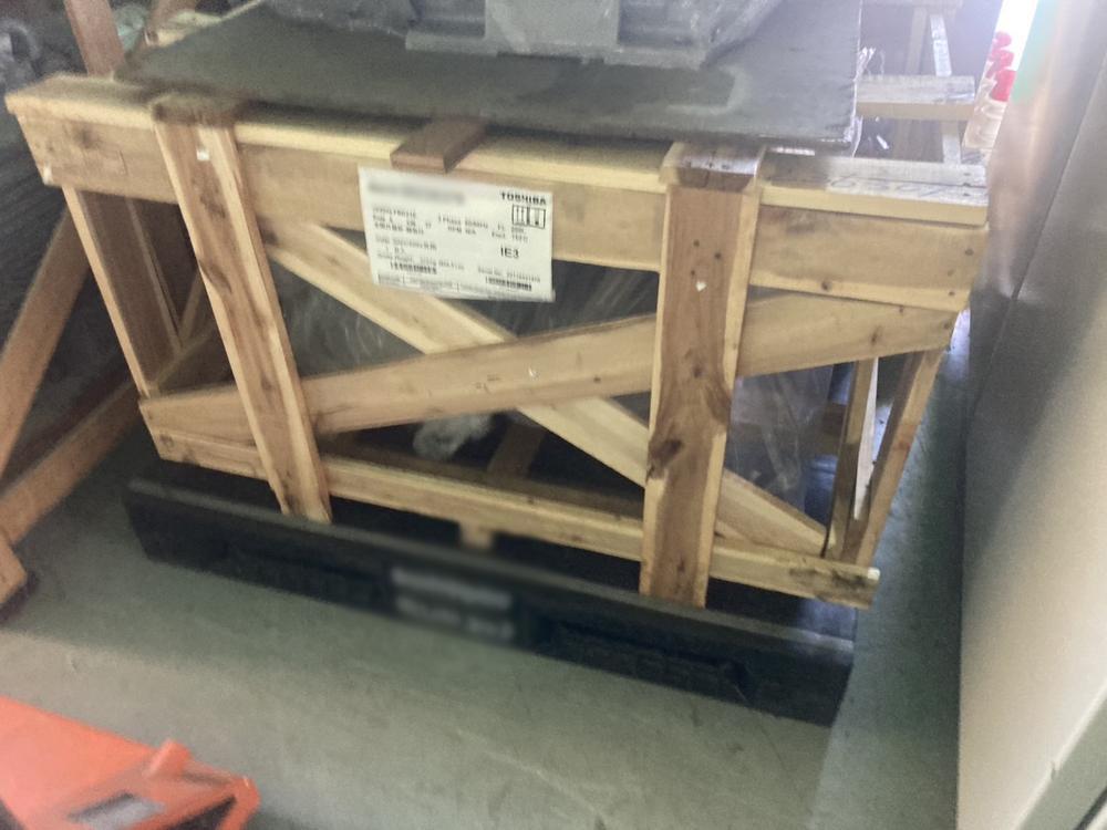 東芝製モーター TKKH3-FBK21E 37kW（新品）の写真