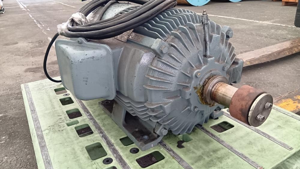 【中古】安川電機製モーターのサムネイル