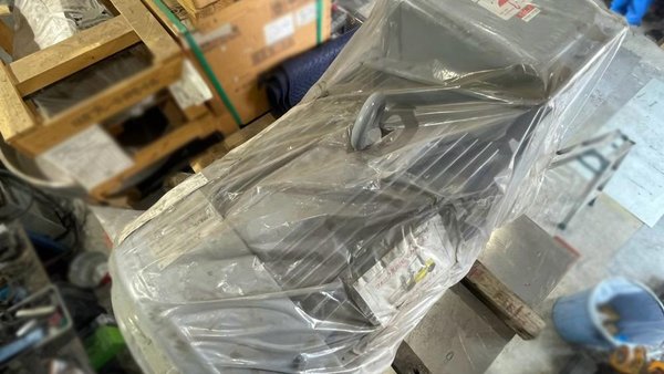 東芝製モーター SF-TH 90kW（中古）の写真